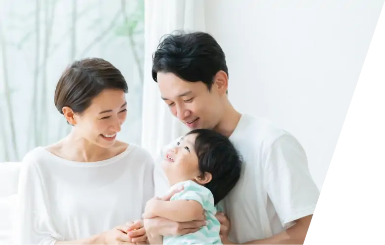 家族が団欒している様子